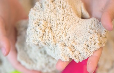 Сенсорный комплект Мультипесок 3 кг натуральный с настольной песочницей, инструменты, формочки Лесные 7150рос галерея 1