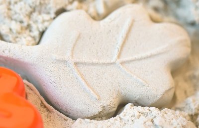 Сенсорный комплект Мультипесок 3 кг натуральный с настольной песочницей, инструменты, формочки Лесные 7150рос галерея 2