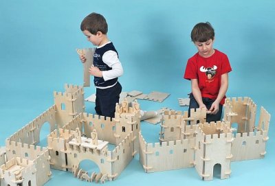 Комплект Кремль с обитателями (146 элементов + 12 персонажей) 9482 галерея 2