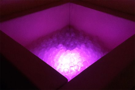 Интерактивный сухой бассейн с пультом управления (Рекомендуемое количество шариков - 1700 шт.)