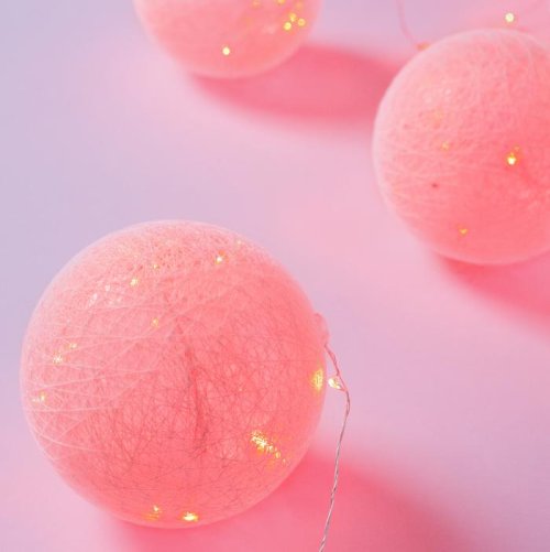 НИТЬ "Шары плетеные" 1,8 м, 6 х10 см, 100 LED-12V, нить белая, адаптер в компл. КРАСНЫЙ    3612360С