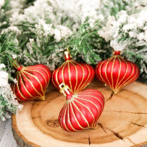 Набор украшений пластик 5,5 см 4 шт луковица полосы красный        2155314