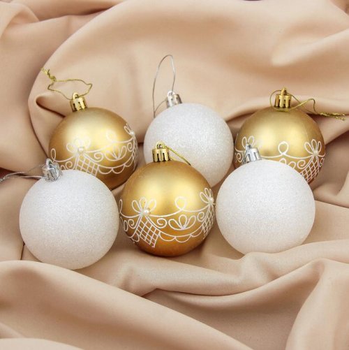 Набор шаров пластик d-7 см 6 шт Сказочный узор бело золотой        3259772