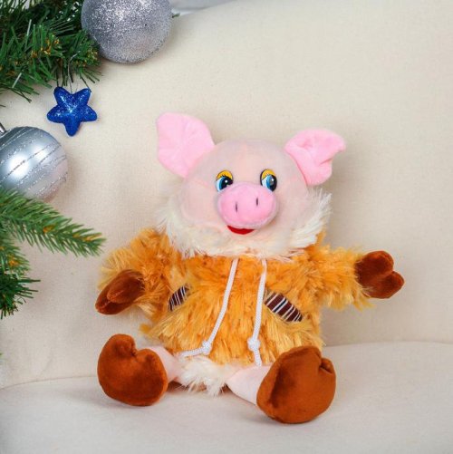 Мягкая игрушка "Свин в кофточке с капюшоном"       3138670С